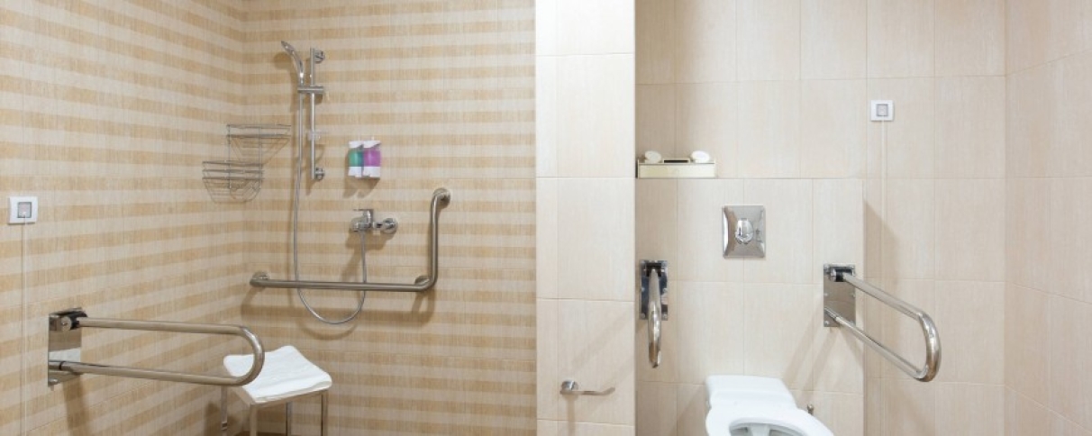 Quelles sont les normes à respecter pour une salle de bain PMR ?